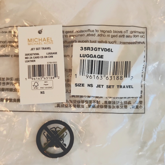 MICHAEL KORS JET SET ZIP AROUND CHAIN CARD CASE NWT - Picture 4 of 5